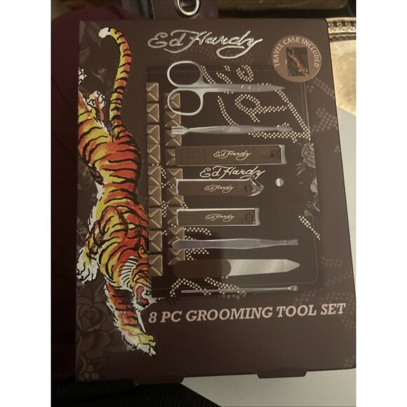 Ed Hardy Men’s 8pc Grooming Set W/Travel Case Clippers Scissors File Tweezers - Picture 7 of 7